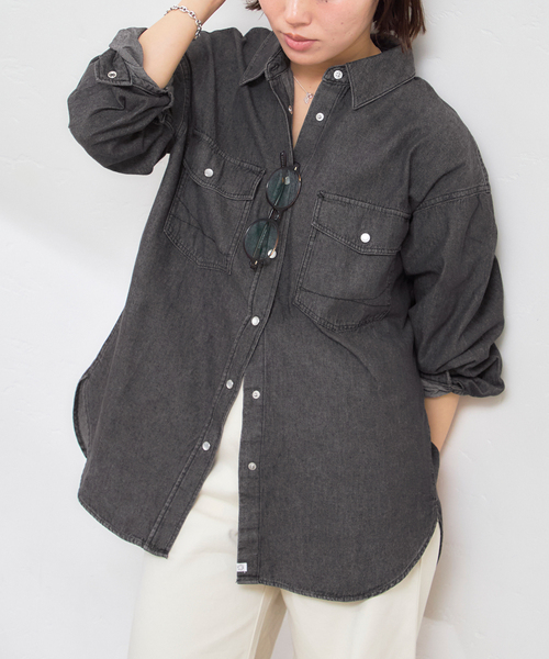 U by SPICK&SPAN（ユーバイスピックアンドスパン）の「SOMETHING / サムシング BIG DENIM SHIRTS L/S（シャツ/ブラウス・レディース・ブラック系その他/ブルー・FREE）」の6枚目の写真