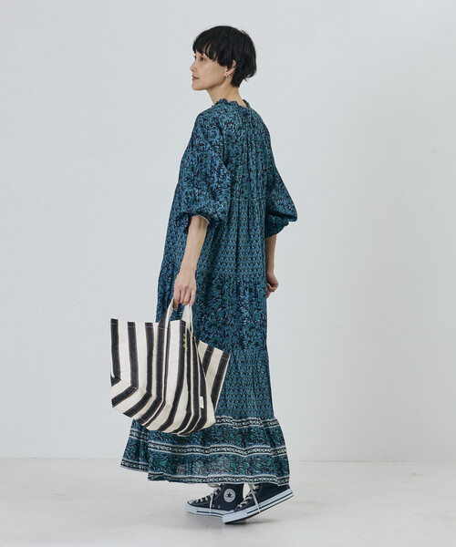 Freada（フリーダ）の「Freada/フリーダ インドフラワープリント4段ティアードドレス（ワンピース・レディース・ブルー/オレンジ・ONE SIZE）」の15枚目の写真