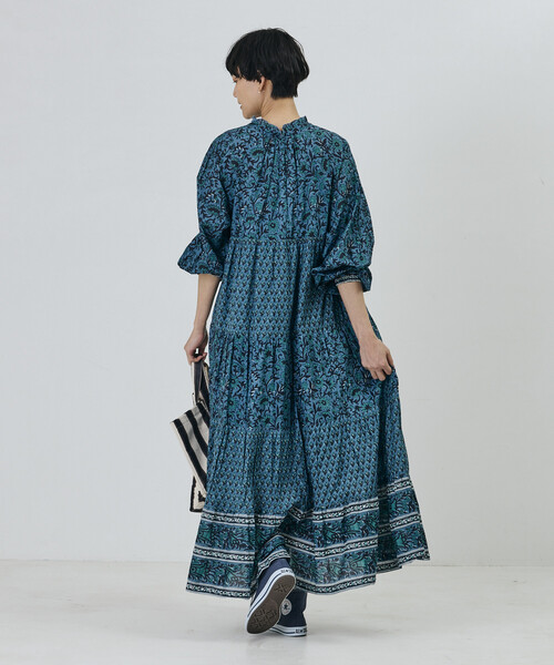 Freada（フリーダ）の「Freada/フリーダ インドフラワープリント4段ティアードドレス（ワンピース・レディース・ブルー/オレンジ・ONE SIZE）」の16枚目の写真