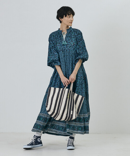 Freada（フリーダ）の「Freada/フリーダ インドフラワープリント4段ティアードドレス（ワンピース・レディース・ブルー/オレンジ・ONE SIZE）」の18枚目の写真