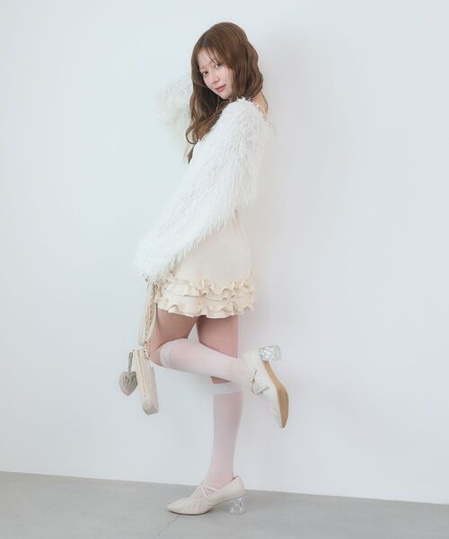 MAJESTIC LEGON（マジェスティックレゴン）の「フワフワフリンジカーデ＆キャミセット（カーディガン/ボレロ・レディース・アイボリー/ブラック/ピンクベージュ・MEDIUM）」の8枚目の写真