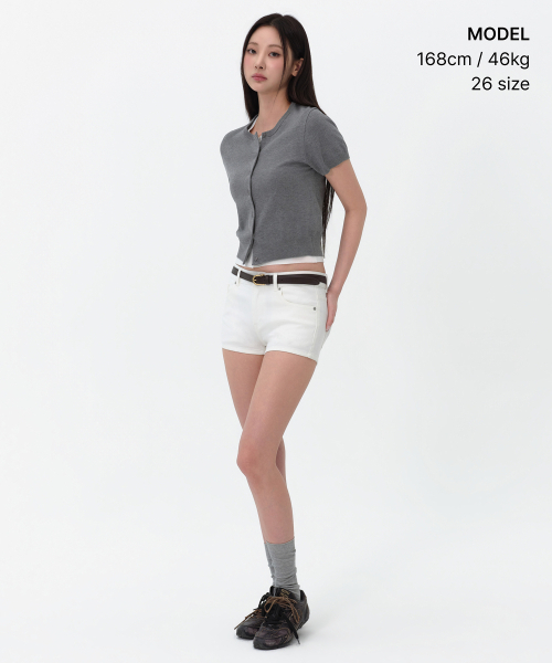 MUSINSA STANDARD WOMAN（ムシンサスタンダードウーマン）の「ウィメンズマイクロデニムショーツ[ホワイト]（その他パンツ・レディース・その他・24/25/26/27/28/29/30）」の4枚目の写真