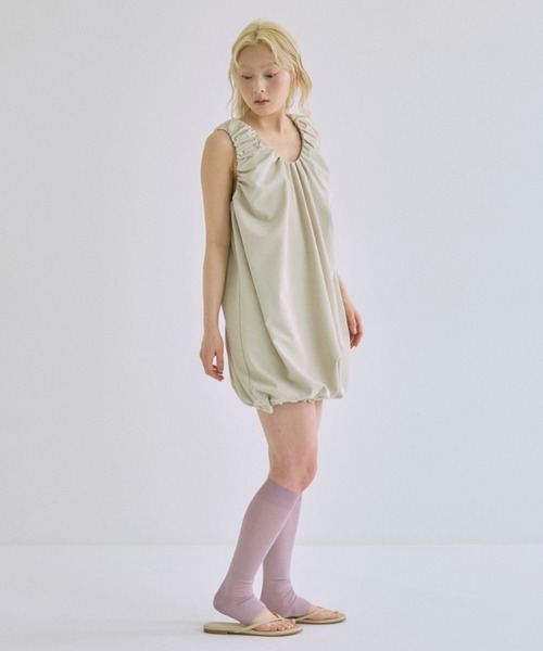 EN NEUME(エンノイム)の「Twill Balloon Gather Mini Dress(ワンピース・レディース・ブラック/ライトベージュ/ブラウン・FREE)」の5枚目の写真