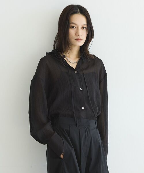 GARAGE OF GOOD CLOTHING（ガレージオブグッドクロージング）の「フリルカラーブラウス（シャツ/ブラウス・レディース・ブラック/サックスブルー/オフホワイト・FREE）」の2枚目の写真