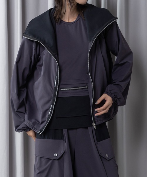 MARECHAL TERRE（マルシャルテル）の「【 機能素材】ラッシュガードフーディ（パーカー・レディース・ライトグレー/ブラック/ネイビー/チャコールグレー・MEDIUM）」の2枚目の写真