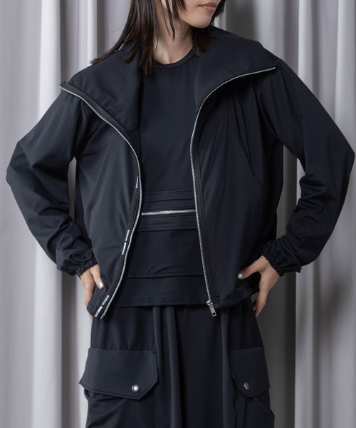 MARECHAL TERRE（マルシャルテル）の「【 機能素材】ラッシュガードフーディ（パーカー・レディース・ライトグレー/ブラック/ネイビー/チャコールグレー・MEDIUM）」の6枚目の写真