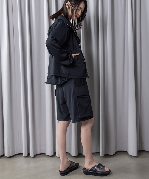 MARECHAL TERRE（マルシャルテル）の「【 機能素材】ラッシュガードフーディ（パーカー・レディース・ライトグレー/ブラック/ネイビー/チャコールグレー・MEDIUM）」の9枚目の写真