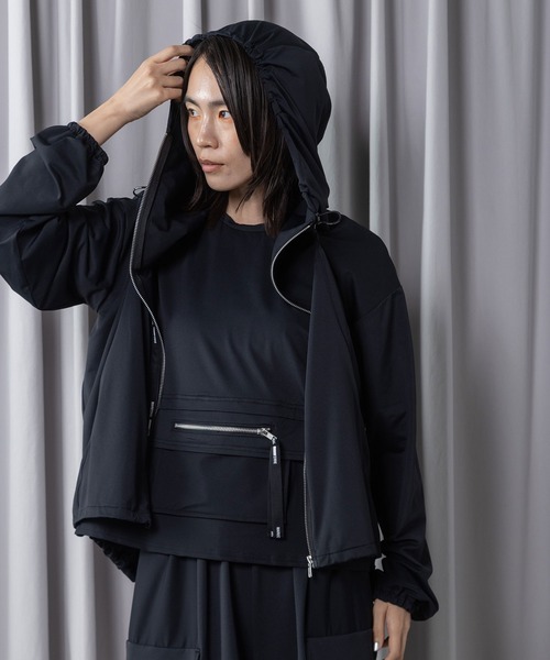 MARECHAL TERRE（マルシャルテル）の「【 機能素材】ラッシュガードフーディ（パーカー・レディース・ライトグレー/ブラック/ネイビー/チャコールグレー・MEDIUM）」の12枚目の写真