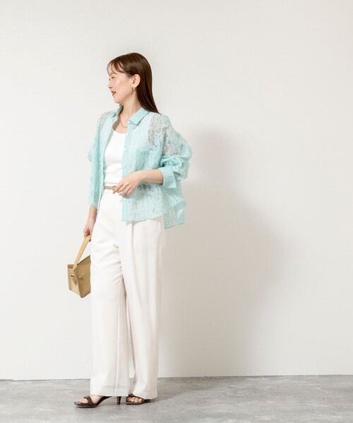 NOLLEY’S Sophi（ノーリーズソフィ）の「ウォッシャブルワッシャーオーガンジーカットジャガードショートシャツ（シャツ/ブラウス・レディース・ホワイト/ミント・38）」の5枚目の写真