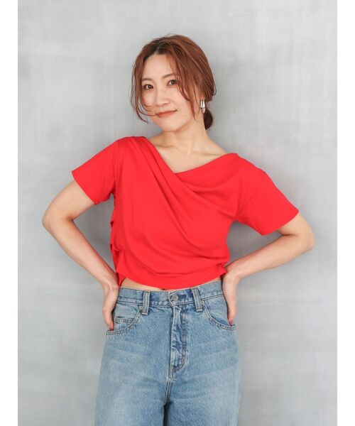 Ungrid（アングリッド）の「ドレープデザインTee（Tシャツ/カットソー・レディース・オフホワイト/ブラック/レッド・FREE）」の4枚目の写真