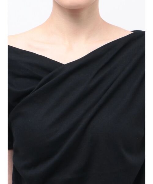 Ungrid（アングリッド）の「ドレープデザインTee（Tシャツ/カットソー・レディース・オフホワイト/ブラック/レッド・FREE）」の17枚目の写真