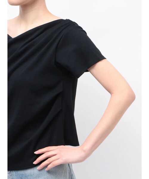 Ungrid（アングリッド）の「ドレープデザインTee（Tシャツ/カットソー・レディース・オフホワイト/ブラック/レッド・FREE）」の18枚目の写真