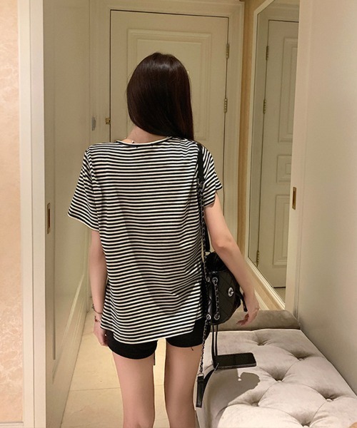 SallyLunn(サリーラン)の「細ボーダー VネックTシャツ(Tシャツ/カットソー・レディース・ブラック・MEDIUM/LARGE)」の4枚目の写真