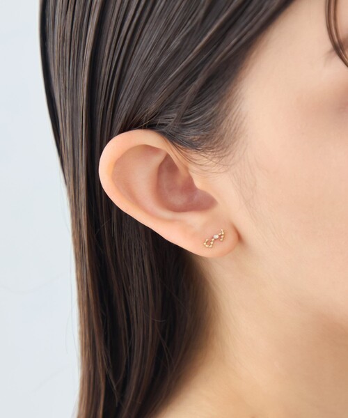 ete（エテ）の「[ゾディアック] K10YG ダイヤモンド ピアス /さそり座（ピアス（片耳用）・レディース・イエローゴールド・FREE）」の5枚目の写真