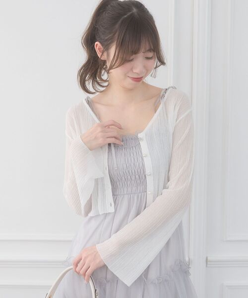 MAJESTIC LEGON（マジェスティックレゴン）の「ビジューボタンシアーカーディガン（ニット/セーター・レディース・アイボリー/ブルー/オフホワイト/ピンク/ネイビー・MEDIUM）」の9枚目の写真
