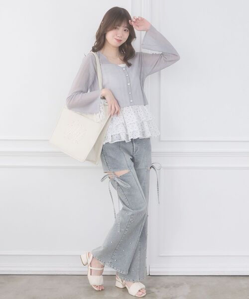 MAJESTIC LEGON（マジェスティックレゴン）の「ビジューボタンシアーカーディガン（ニット/セーター・レディース・アイボリー/ブルー/オフホワイト/ピンク/ネイビー・MEDIUM）」の19枚目の写真