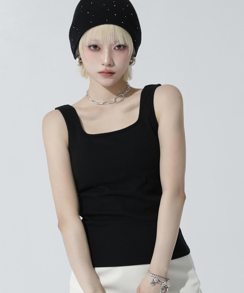 ANAP(アナップ)の「パッド付き スクエアネック タンクトップ(タンクトップ・レディース・ダークグレー/ブラック/ホワイト・F)」の11枚目の写真