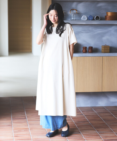 ONIGIRI(オニギリ)の「半袖 アッパッパ(ワンピース・レディース・オレンジ/ネイビー/ベージュ/カーキ・LARGE/MEDIUM)」の2枚目の写真