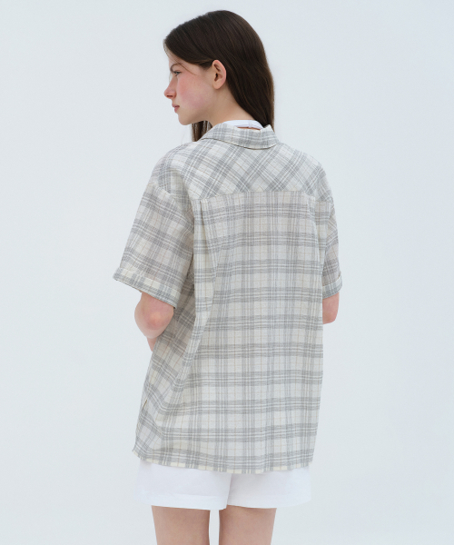 MUSINSA STANDARD WOMAN（ムシンサスタンダードウーマン）の「ウィメンズオーバーサイズクリンクルチェック半袖シャツ[アイボリー]（シャツ/ブラウス・レディース・その他・X-SMALL/SMALL/MEDIUM/LARGE）」の4枚目の写真