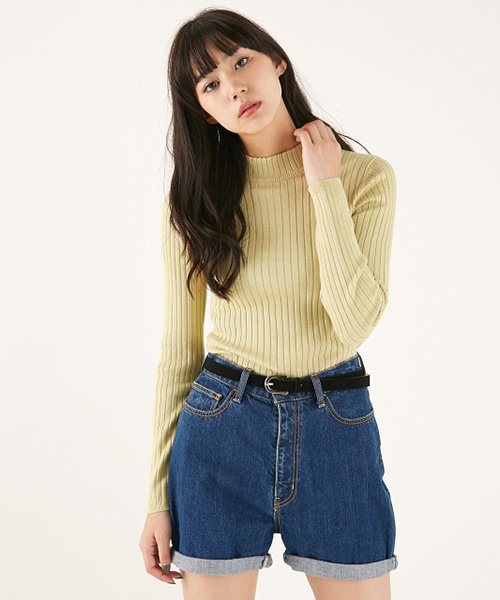 MOUSSY(マウジー)の「Cotton/Rayon Rib tops(ニット/セーター・レディース・ライトイエロー/オフホワイト/ライトグレー/ライトブルー・FREE)」の4枚目の写真
