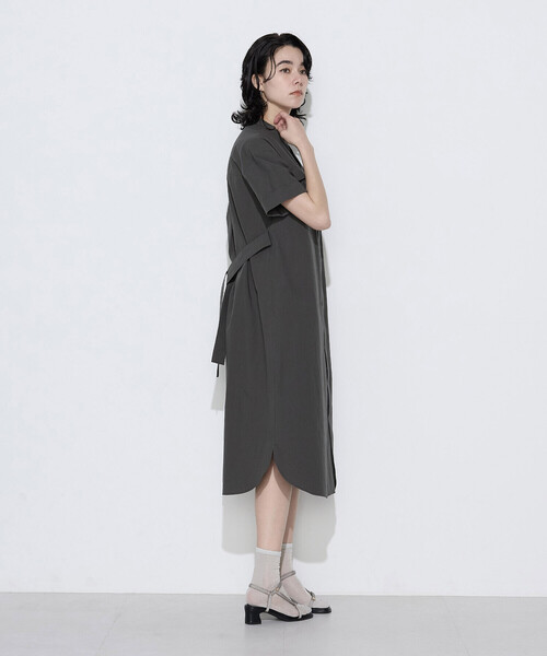 K.T KIYOKO TAKASE（キヨコタカセ）の「タイプライター ロングシャツドレス（ワンピース・レディース・ネイビー/キャメル/チャコール・9号）」の7枚目の写真
