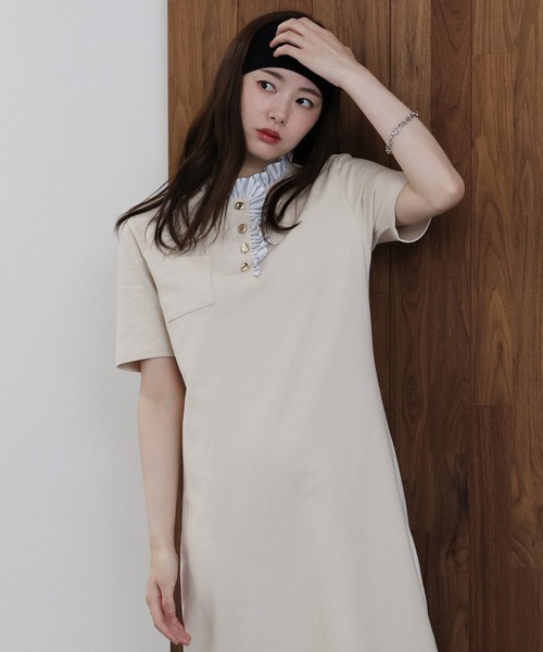 J by blue(ジェイバイブルー)の「フリルシャツドッキングワンピース(ワンピース・レディース・チャコールグレー/アイボリー/ブラック・MEDIUM)」の7枚目の写真