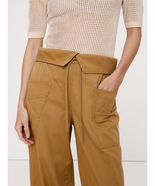 Banana Republic(バナナリパブリック)の「ハイライズ ストレートレッグ フィッシャーマン パンツ(その他パンツ・レディース・オリーブ/その他・M/S/L/XS)」の5枚目の写真