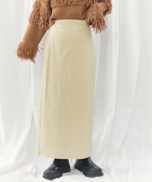 CIEL'AIR(シエルエアー)の「【ウォッシャブル加工】FAUX LEATHER SKIRT(フェイクレザースカート)(スカート・レディース・ブラック/イエロー・FREE)」の1枚目の写真