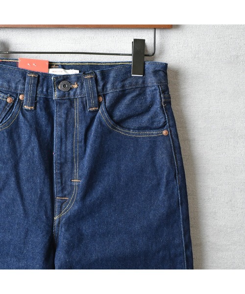 Levi's RED(リーバイスレッド)の「【IW4】【LEVI'S RED/リーバイス レッド】HIGH LOOSE CUFFED DENIM PANTS A2682-0001(デニムパンツ・レディース・ダークインディゴブルー・26inch)」の4枚目の写真