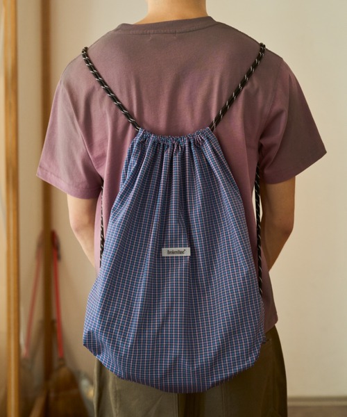 BROKEN BASE(ブロークンベース)の「anorak check knapsack(ショルダーバッグ・メンズ・ホワイト系/ネイビー系/ブルー系・フリー)」の3枚目の写真