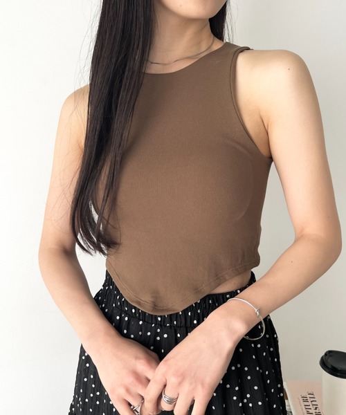 LOVALOT(ラバロット)の「【カップ付き】 ラウンド タンクトップ(タンクトップ・レディース・ブラック/ホワイト/ブラウン・FREE)」の17枚目の写真
