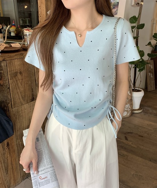 Girly Doll(ガーリードール)の「キーネックサイドシャーリングドット半袖ニット(Tシャツ/カットソー・レディース・ブラック/ブルー/ホワイト/ベージュ・FREE)」の21枚目の写真