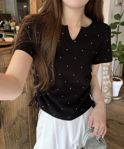 Girly Doll(ガーリードール)の「キーネックサイドシャーリングドット半袖ニット(Tシャツ/カットソー・レディース・ブラック/ブルー/ホワイト/ベージュ・FREE)」の8枚目の写真