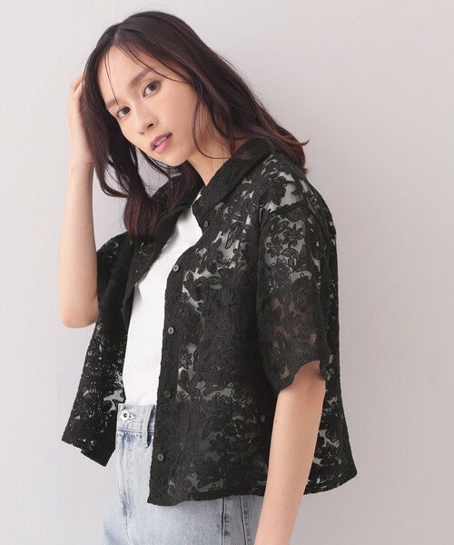 index（インデックス）の「フラワー刺繍シアーシャツ【洗濯機OK／イージーアイロン】（シャツ/ブラウス・レディース・ライトグレー/アイボリー/ブラック・00）」の2枚目の写真