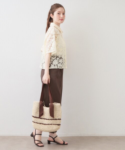 index（インデックス）の「フラワー刺繍シアーシャツ【洗濯機OK／イージーアイロン】（シャツ/ブラウス・レディース・ライトグレー/アイボリー/ブラック・00）」の5枚目の写真