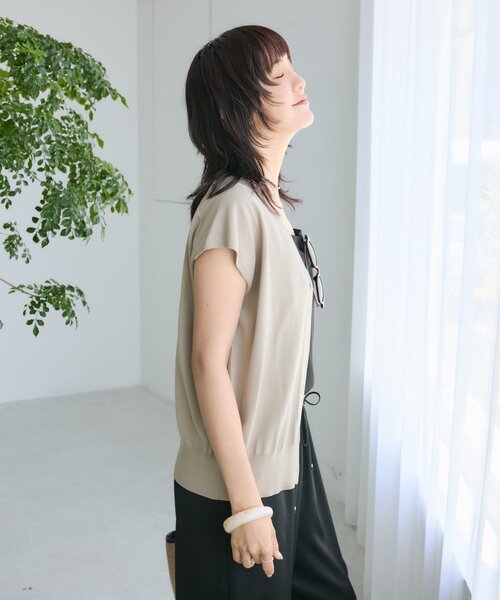 RIVE DROITE(リヴドロワ)の「【接触冷感/UVカット/ウォッシャブル】クールタッチUV Vネックベスト (夏服/オフィスカジュアル)(ニット/セーター・レディース・ベージュ/ブラウン/ブラック・FREE)」の16枚目の写真