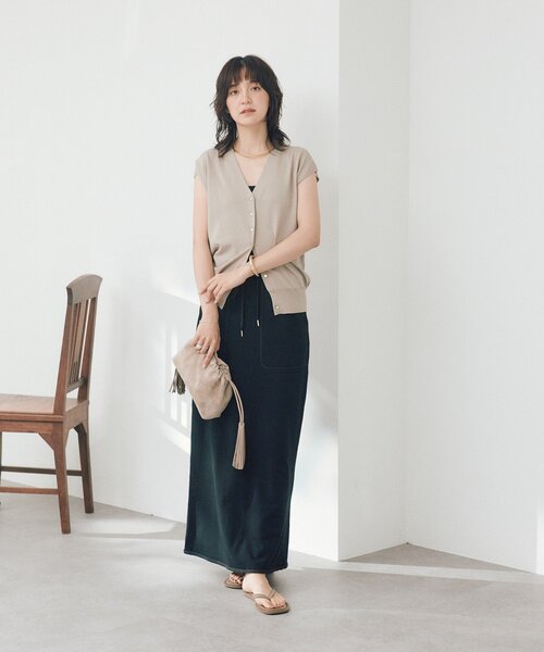 RIVE DROITE(リヴドロワ)の「【接触冷感/UVカット/ウォッシャブル】クールタッチUV Vネックベスト (夏服/オフィスカジュアル)(ニット/セーター・レディース・ベージュ/ブラウン/ブラック・FREE)」の18枚目の写真