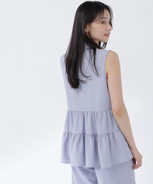 NATURAL BEAUTY BASIC（ナチュラルビューティーベーシック）の「【セットアップ可能】ペプラムジレブラウス（ベスト・レディース・ブルー/ダークブラウン・ﾌﾘ-）」の19枚目の写真