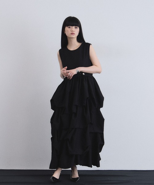ARVELLIA(アルベリア)の「DRAPED VOLUME DRESS(ワンピース・レディース・ホワイト/ブラック・M)」の1枚目の写真