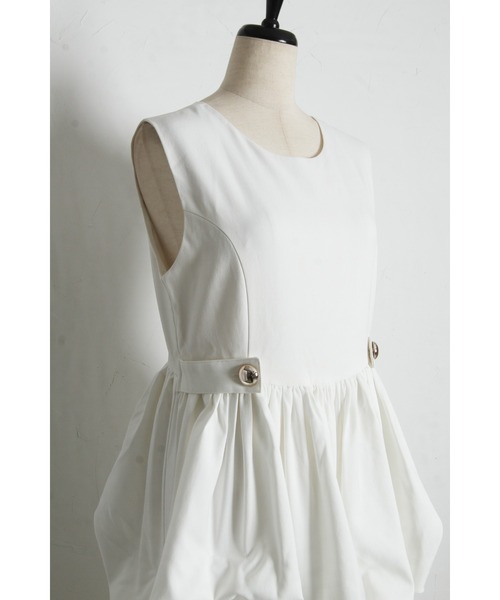 ARVELLIA(アルベリア)の「DRAPED VOLUME DRESS(ワンピース・レディース・ホワイト/ブラック・M)」の15枚目の写真