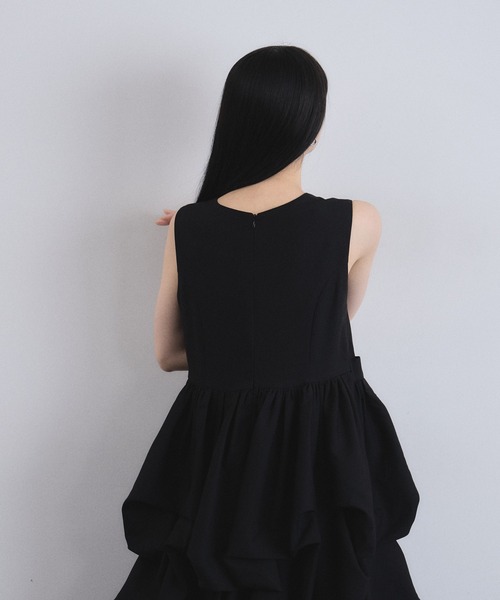 ARVELLIA(アルベリア)の「DRAPED VOLUME DRESS(ワンピース・レディース・ホワイト/ブラック・M)」の20枚目の写真