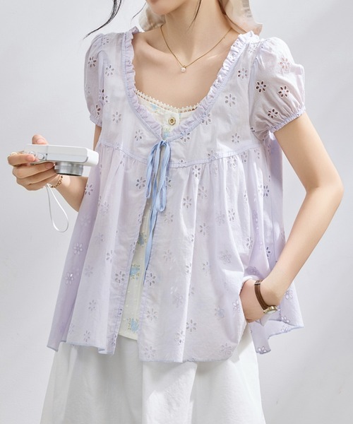 AMAJI(アマジ)の「配色 フェイクレイヤード 半袖ブラウス(シャツ/ブラウス・レディース・パープル・SMALL/MEDIUM/LARGE/X-LARGE)」の2枚目の写真