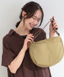 【撥水】7ポケットハーフムーンショルダーバッグ