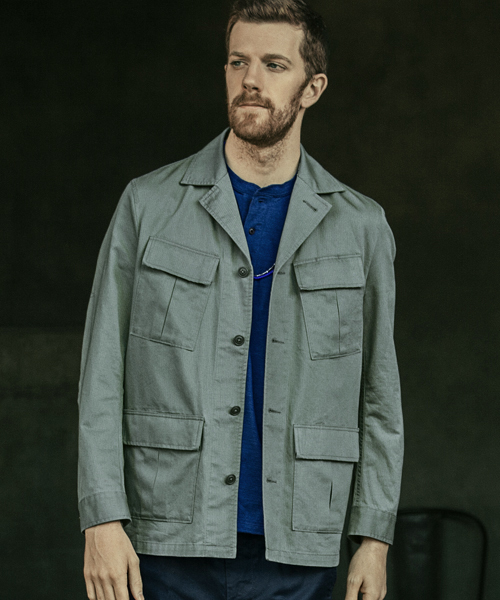 ESSENTIAL GARMENT MEN'S BIGI（エッセンシャルガーメントメンズビギ）の「サファリジャケット/ブルー＆カーキ