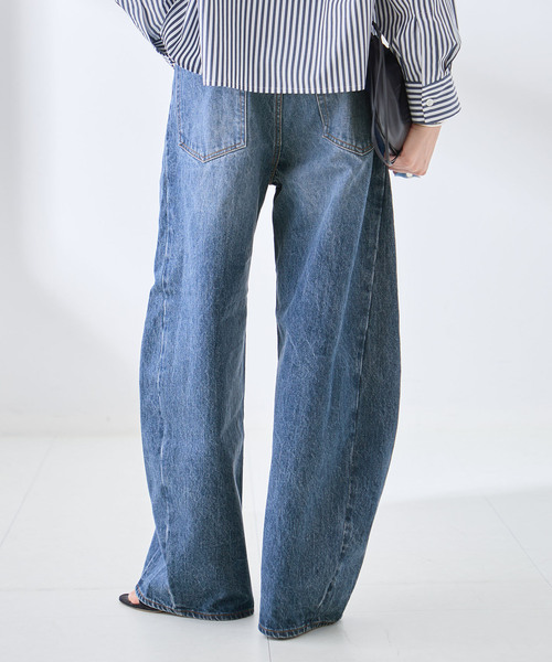 journal standard L'essage（ジャーナルスタンダードレサージュ）の「バレルワイドデニムパンツ（デニムパンツ・レディース・ネイビー/ブルー・38/36）」の8枚目の写真