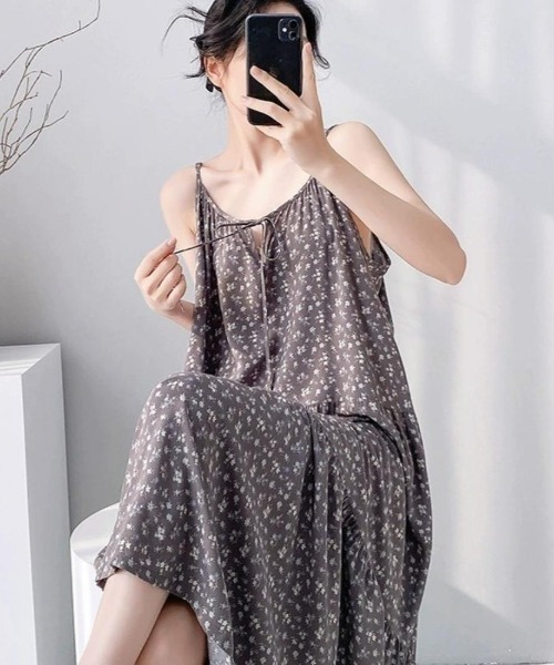Forcement(フォースメント)の「涼感たっぷり。抜け感叶うティアードキャミワンピ(ワンピース・レディース・ホワイト/パープル/ネイビー・FREE)」の3枚目の写真
