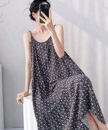 涼感たっぷり。抜け感叶うティアードキャミワンピ