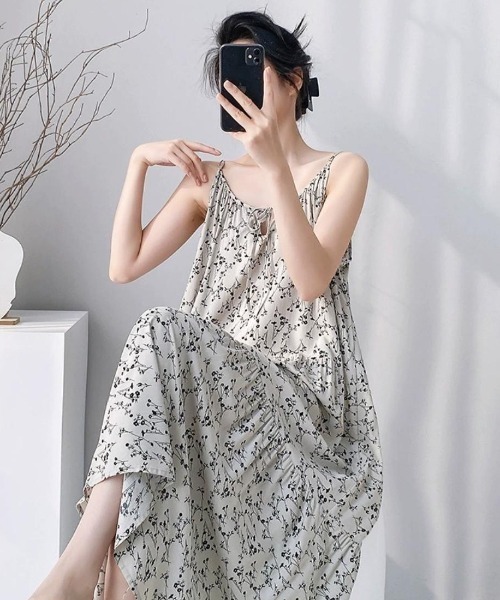 Forcement(フォースメント)の「涼感たっぷり。抜け感叶うティアードキャミワンピ(ワンピース・レディース・ホワイト/パープル/ネイビー・FREE)」の10枚目の写真