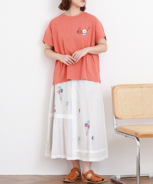 Emago(イマゴ)の「EMAGO 丸メガネとマルチーズ刺繍T 半袖(Tシャツ/カットソー・レディース・ベージュ/ホワイト・FREE)」の21枚目の写真