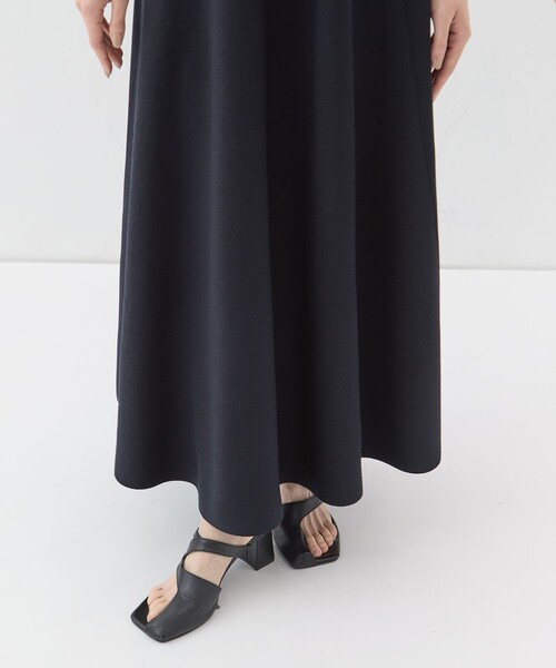WRAPINKNOT(ラッピンノット)の「【WRAPINKNOTラッピンノット】《STUDIOUS別注》knit long flare skirt/ニットロングフレアスカート(スカート・レディース・ブラック/ホワイト・1/0)」の12枚目の写真